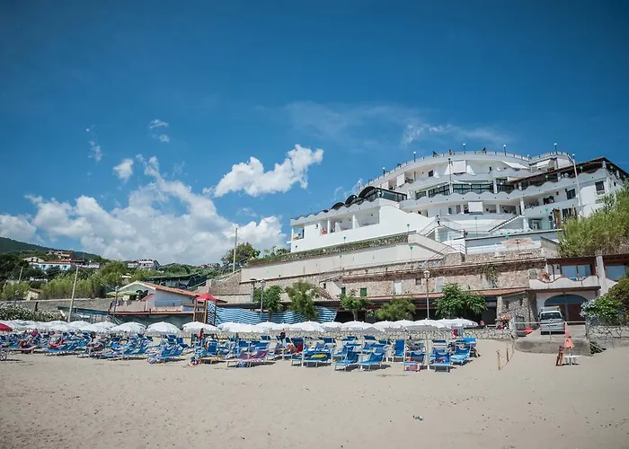 Hotel Pica Caprioli